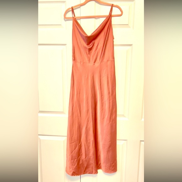 ** SIZE L ** SHEIN Split Thigh Satin Cami Dress MINT worn once Trending - Picture 4 of 7